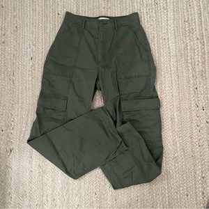 NWOT Abercrombie & Fitch Green Cargo Pants
